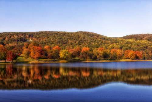 Squantz Pond Autumn Landscape in Connecticut free photo