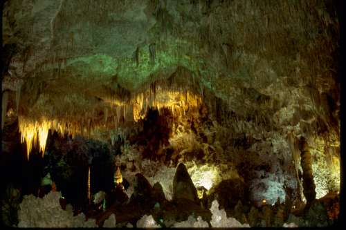 Stalactite hanging from the ceiling at Carlsbad Caverns National Park, New Mexico free photo