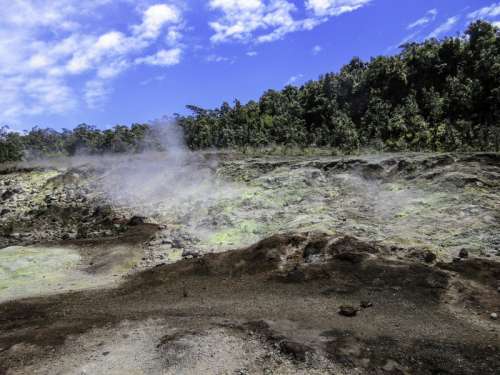 Sulphur Banks steam at Hawaii Volcanoes National Park free photo