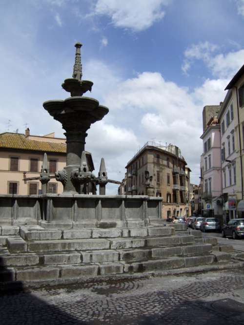 The Fontana Grande in eponymous square in Viterbo, Italy free photo