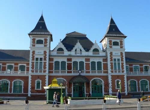 Tiszai Railway Station in Miskolc, Hungary free photo