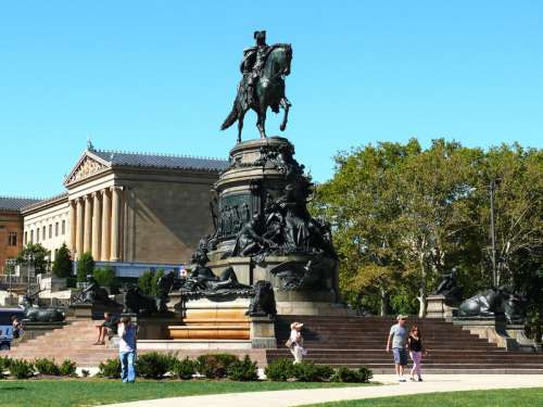 The Washington Monument in Philadelphia, Pennsylvania free photo