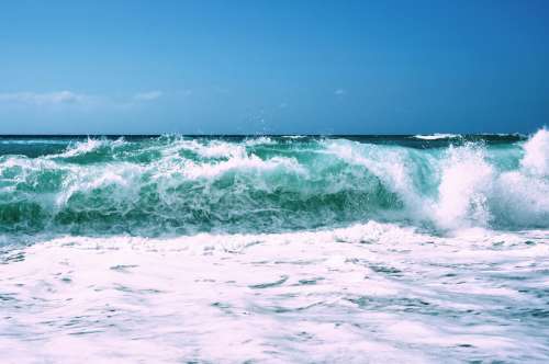 Waves on the seashore seascape free photo