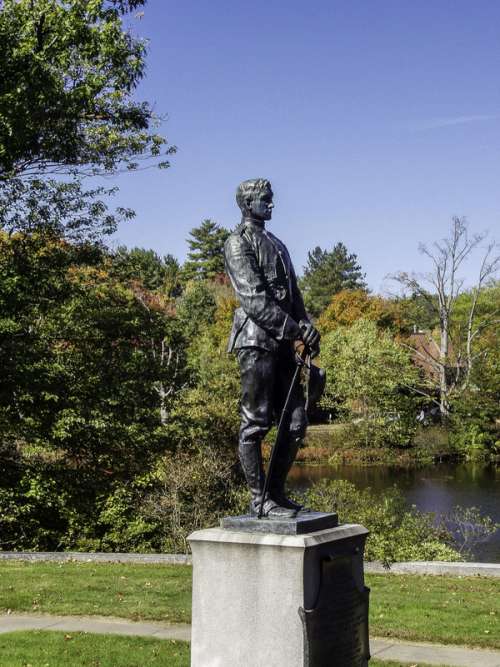 Young Soldier Statue in Concord, New Hampshire free photo