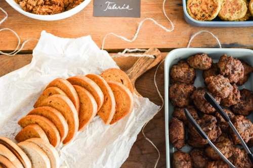 Meat balls with fried toast from the top