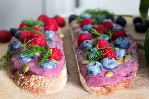 Bread with blueberries and raspberries