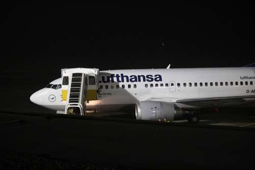 Aircraft Boeing Lufthansa Airliner Airport Travel
