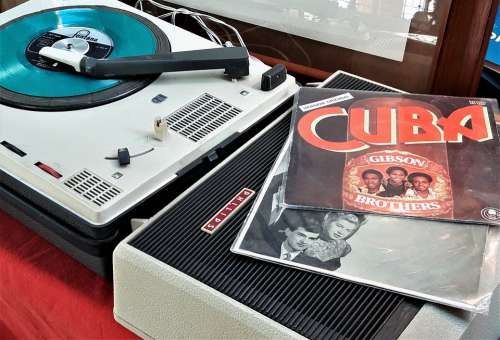 Antique Dealer Turntable Vinyl Cuba Vintage Retro