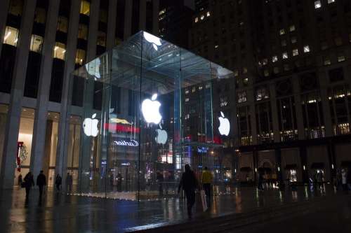 Apple Center New York Fifth Avenue Manhattan Usa