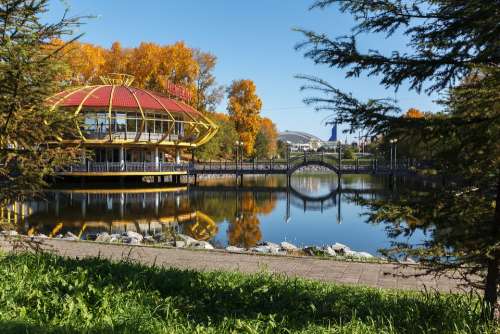 Autumn Ponds Khabarovsk Bridge Café Landscape