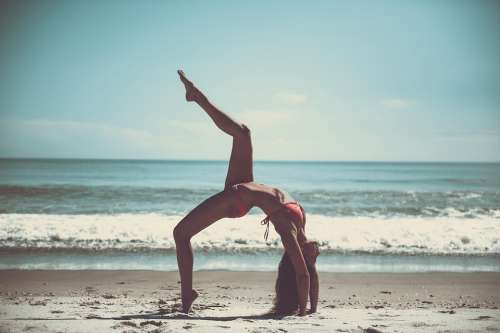 Beach Yoga Athlete Sportive Skinny Slim Ocean