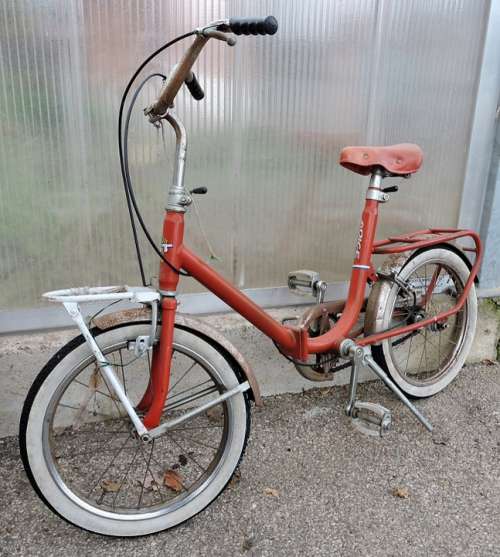 Bicycle Old Vintage Wheels Saddle Handlebars