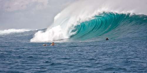 Big Waves Surfers Power Indian Ocean Java Island