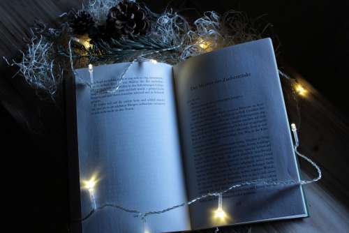 Book Bright Atmosphere Lichterkette Relaxing Cozy