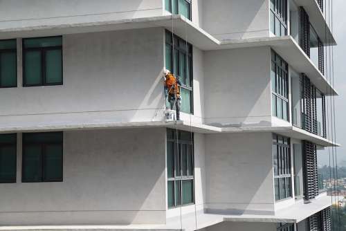 Building Maintenance Job In The Air Safety First