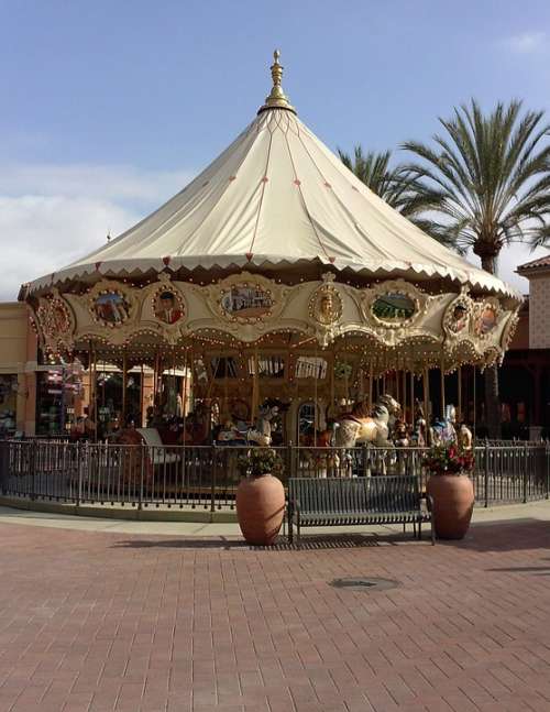 Carousel Park Merry-Go-Round Ride Happy Carnival