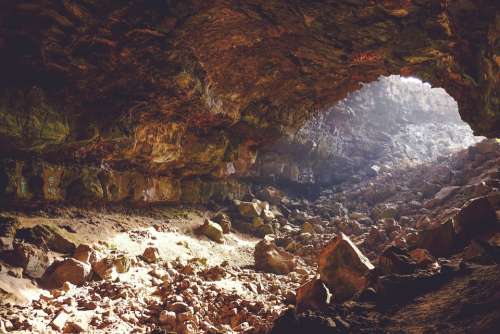 Cave Rocks Underground Light Geology Explore