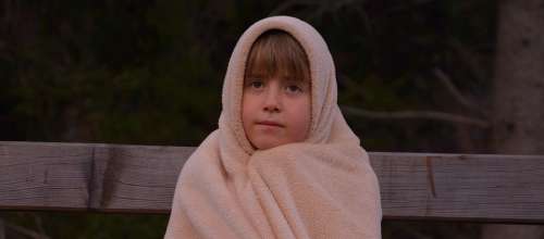 Child Girl Blanket Evening Freeze Alone Lonely