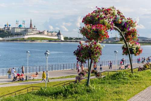 City Kazan Flowers Arch Quay