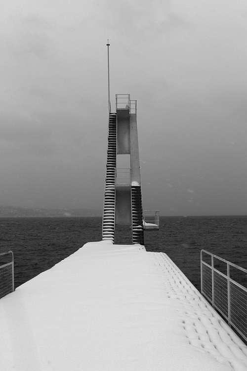 Diving Tower Landmark Sea Ocean Architecture