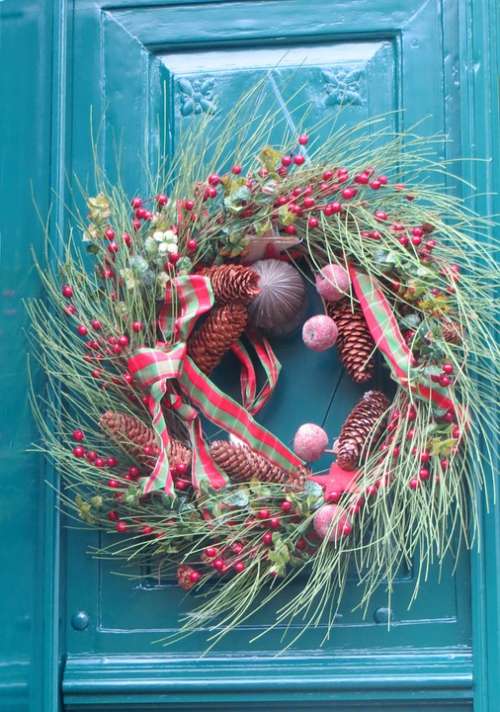 Door Decoration Wreath Christmas Branches Balls