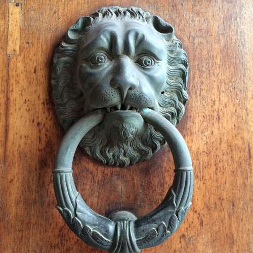 Doorknocker Lion Door Bronze