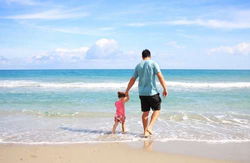 Father Daughter Beach Family Daddy Sunny Vacation