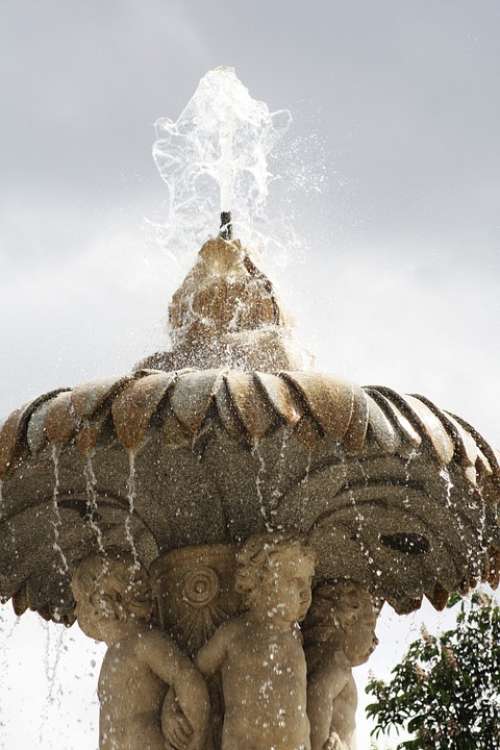 Fountain Madrid Water City Basin