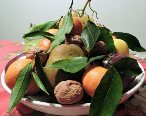 Fruit Tray Apple Pera Orange Tangerine Grapes