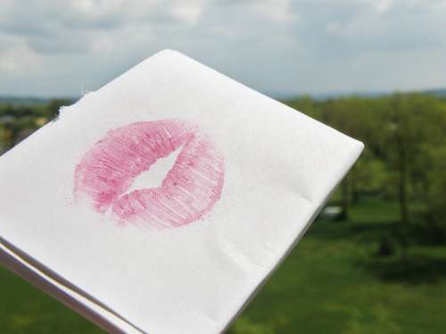 Kiss Lipstick Pink Letter Paper Landscape
