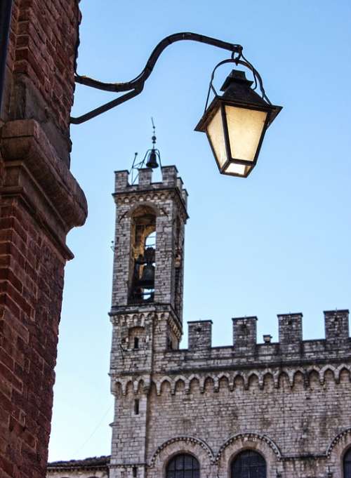 Lamppost Torre Gubbio Historian
