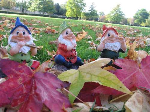 Leaves Gnome Dwarf Nature Leaf Garden Decoration