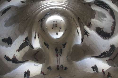 Mirroring Chicago Bean Gloss