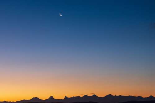 Mountain Range Morgenrot Moon Skies Mood Sunrise