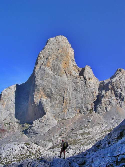 Mountaineering Peaks Asturias Escalation Mount