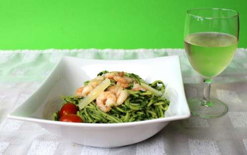 Pasta Spaghetti Shrimp Wine Green