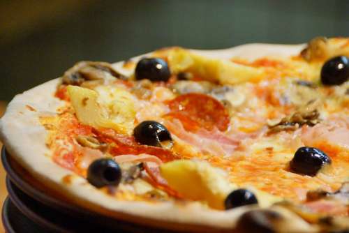 Pizza Food Dish Eat Oliva Pizzeria Salami