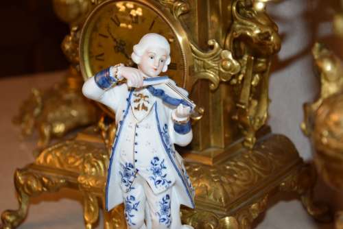 Porcelain Figurines Clock Antique Barok The Art Of