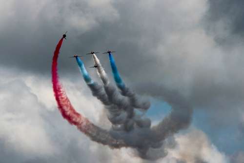 Red Arrows Aeroplanes Stunt Cloudy Moody Plane