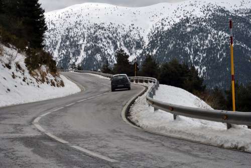 Road Snow Curve Chains Nevada Mountain Car Lead