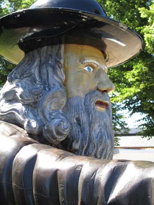 Rosenbom Karlskrona Sweden Statue Wooden