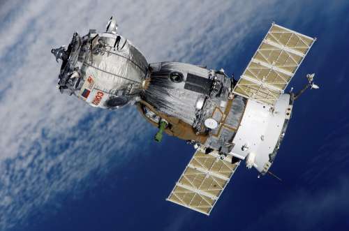 Satellite Soyuz Spaceship Space Station Aviation