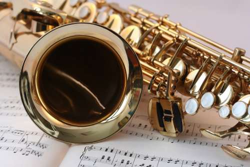 Saxophone Music Gold Gloss Notenblatt Keys