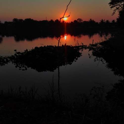 Scenario Sunset At Pond