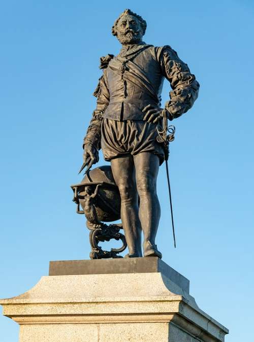 Sculpture Sir Francis Drake Plymouth