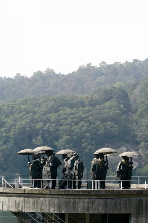 Shantou University Ju Ming Sculpture Gentleman
