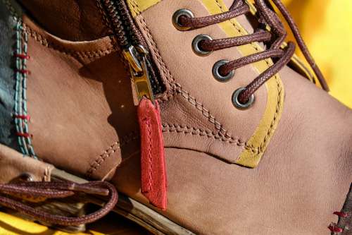 Shoe Leather Shoe Chic Zip Pusher Shoelace Brown