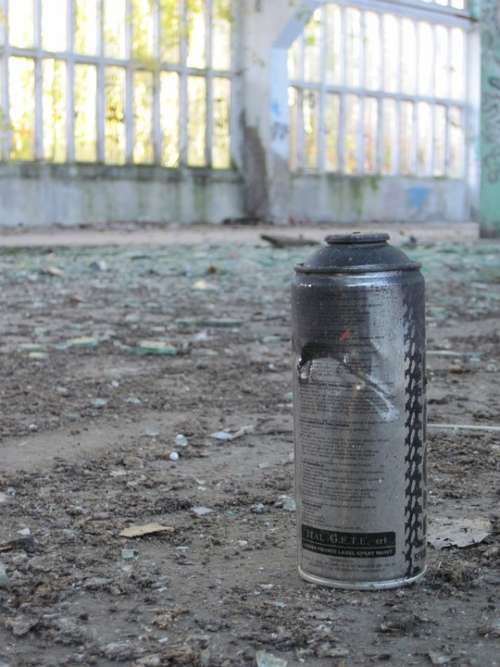 Spray Can Graffiti Shard Dirt Debris Window