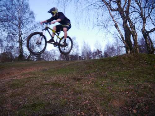 Srpung Dig Trenches Mountain Bike Movement