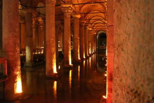 Sunken Palace Yerebatan Sarnıcı Istanbul Cistern